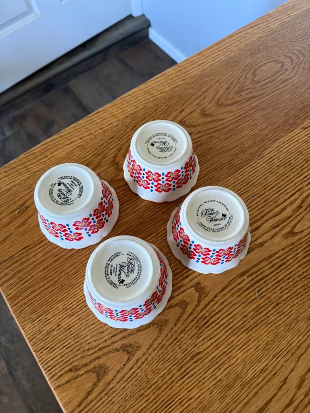 4 Pioneer Woman Stoneware Ramekins